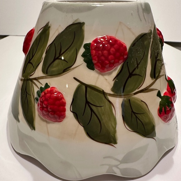 Yankee Candle Other - Yankee Candle Large Jar Shade Strawberries Leaves Cozy Cottage Ceramic Red White